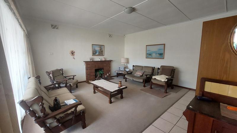 To Let 3 Bedroom Property for Rent in Chrismar Western Cape